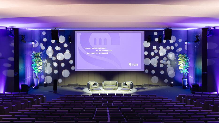 Auditorium pour la séance plénière